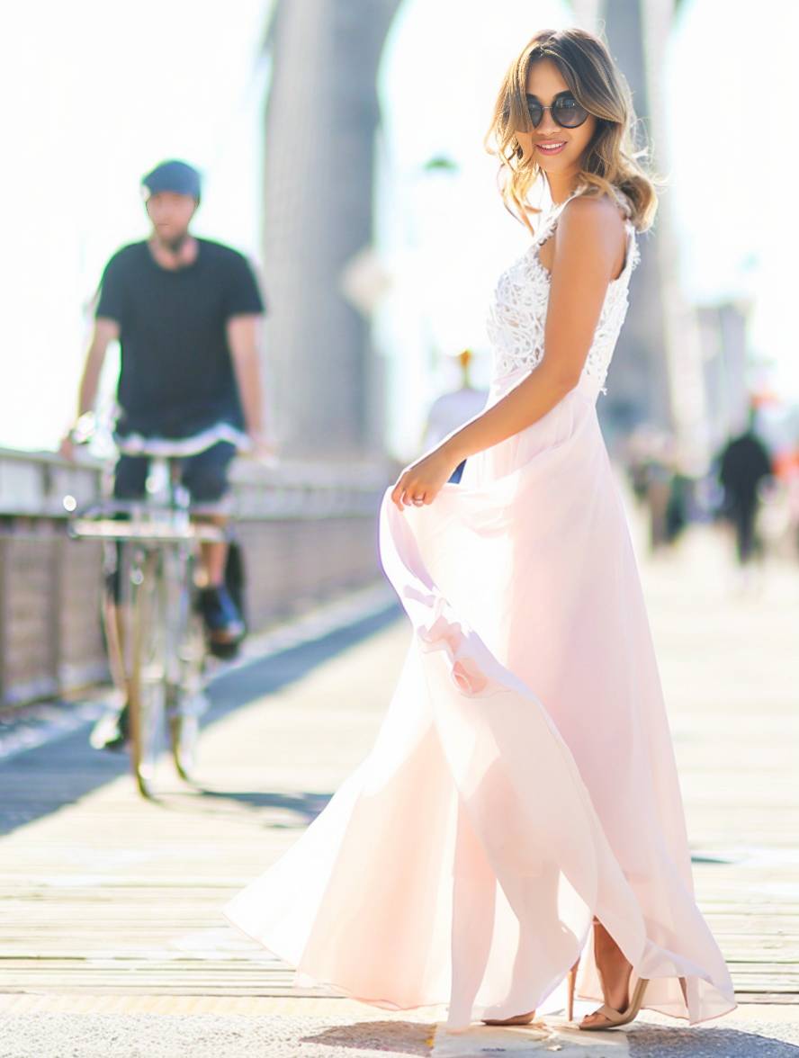 long bridesmaid dress lace chiffon flowing round neck sleeveless elegant pink and white | Force