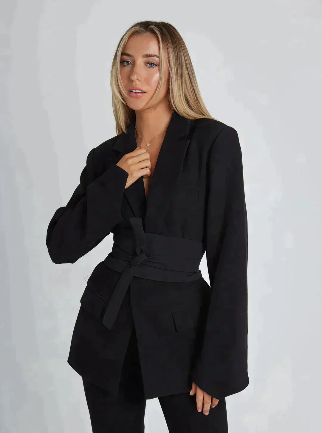 Force | Elegant blazer for women of all ages