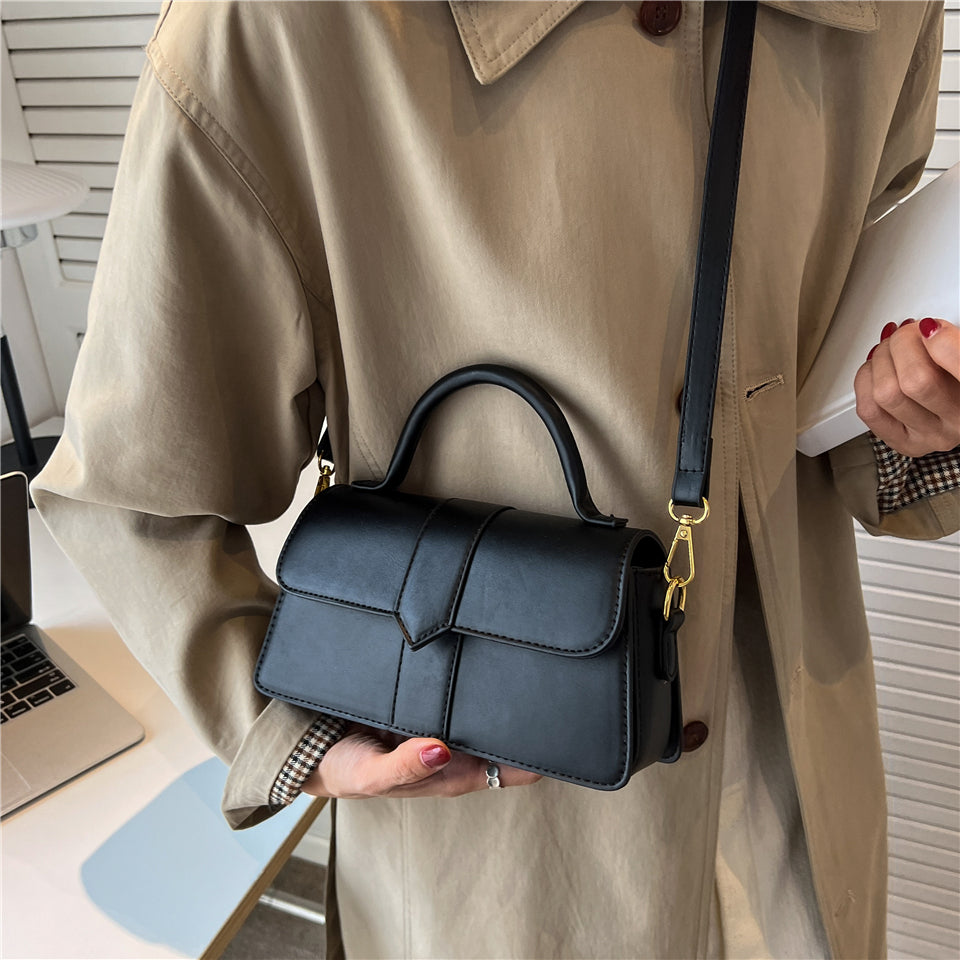 Force | Ausie Shoulder Bag