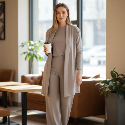 Elegant 3-piece set with a fluid cut - Lunara™