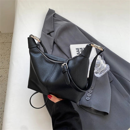 Force | Roly Shoulder Bag