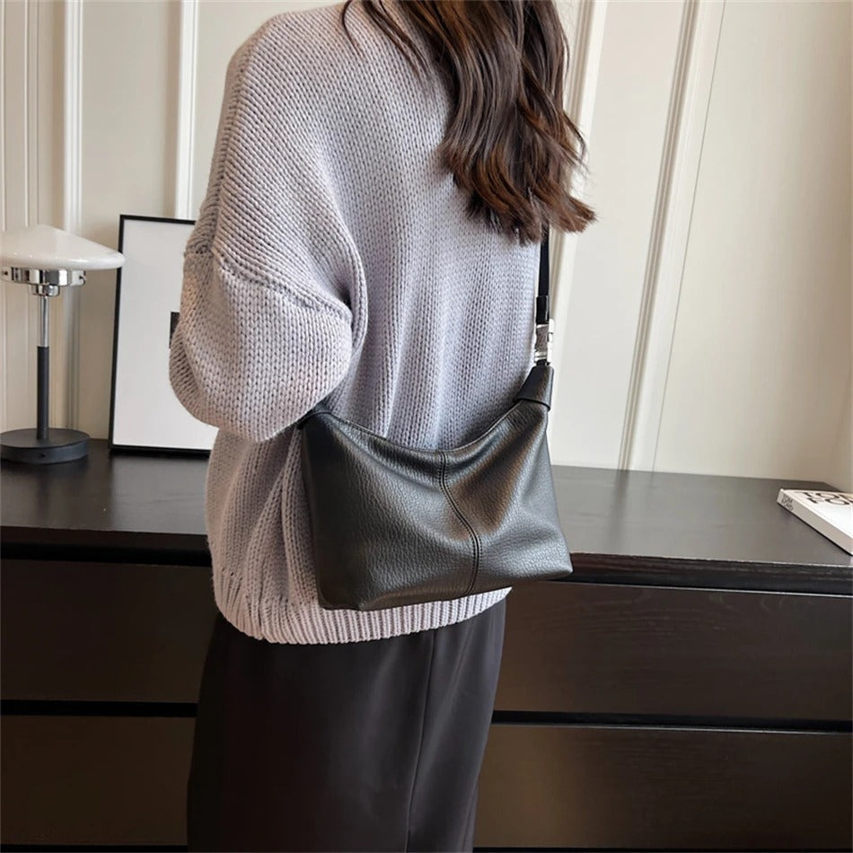 Force | Roly Shoulder Bag