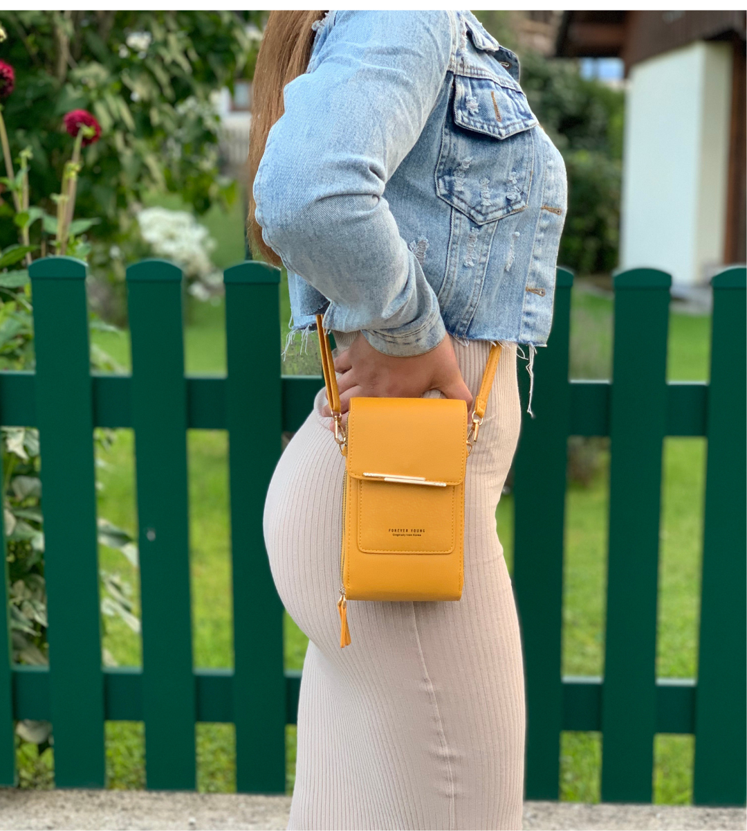 Force | The premium crossbody bag with Touchscreen